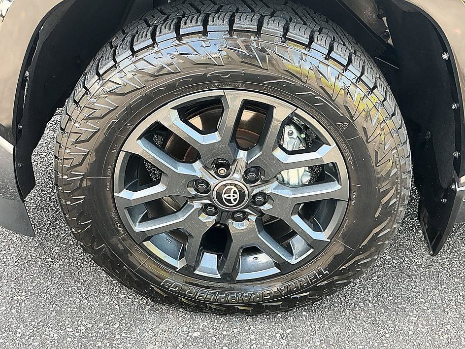 Used 2026 Toyota Sequoia Platinum AWD/4WD image 10
