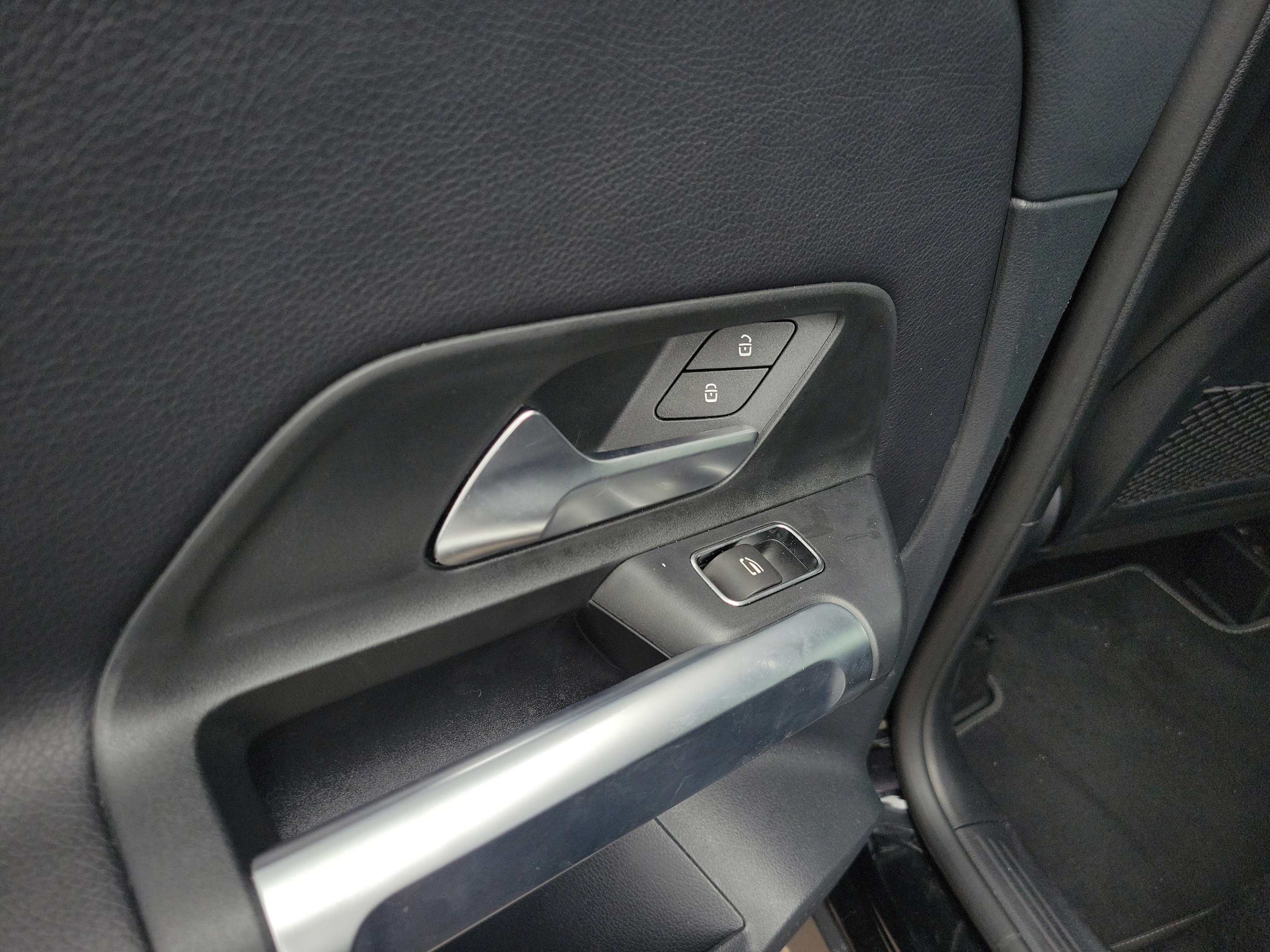 Certified 2022 Mercedes-Benz GLB 250 image 8