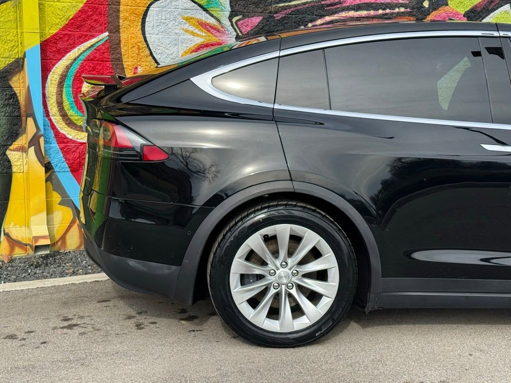 Used 2020 Tesla Model X Long Range image 14