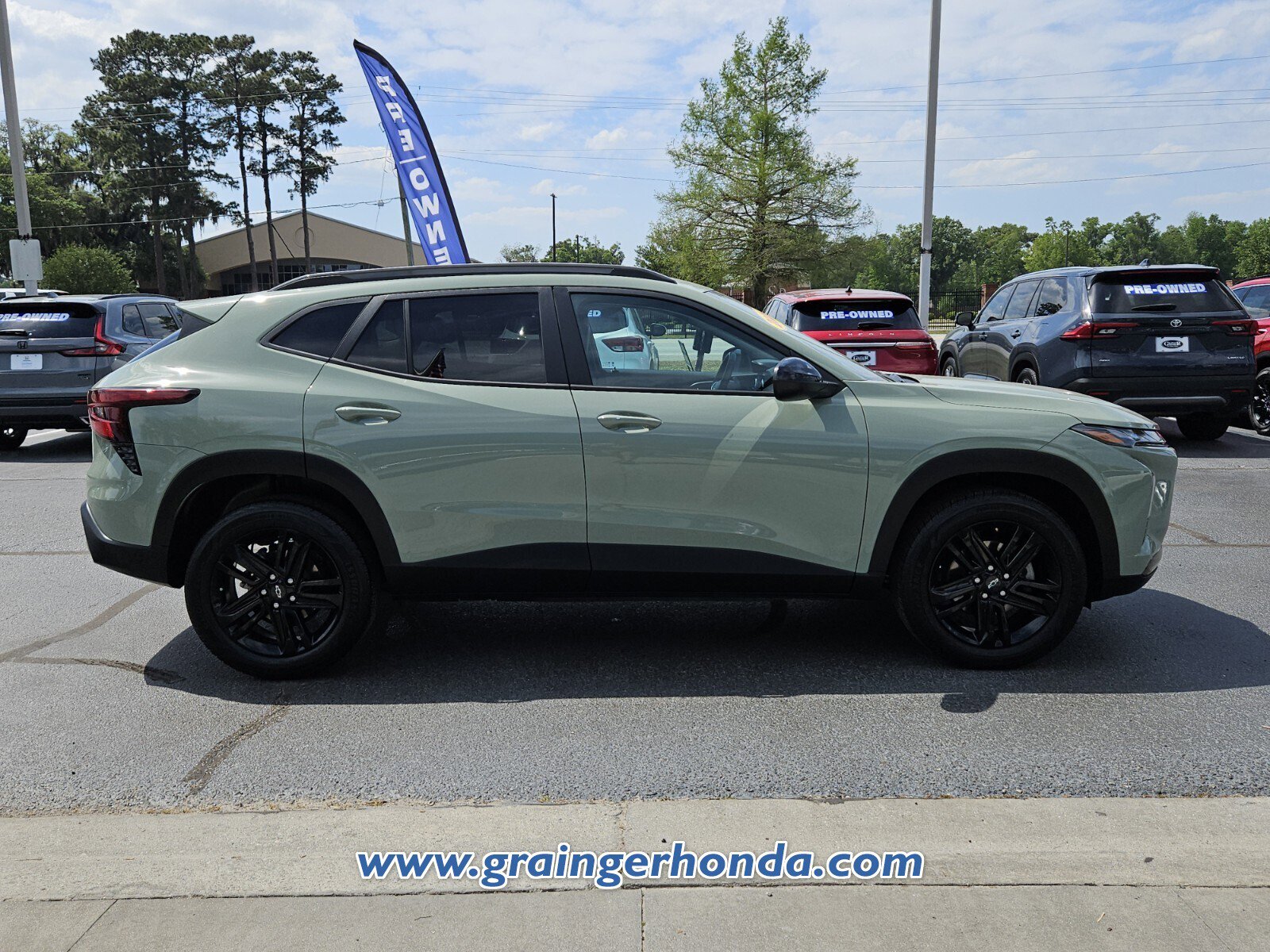 Used 2025 Chevrolet Trax ACTIV w/ Driver Confidence Package FWD image 6