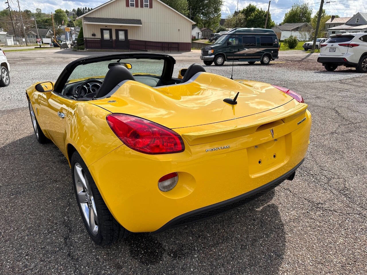 Used 2008 Pontiac Solstice Convertible w/ Premium Package RWD image 21