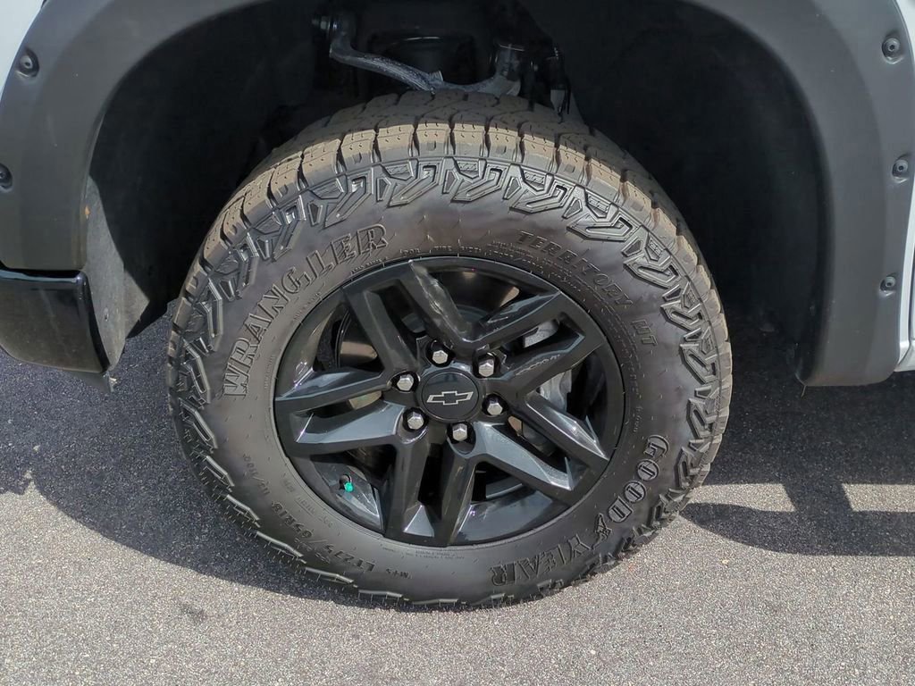 Used 2023 Chevrolet Silverado 1500 LT Trail Boss image 9