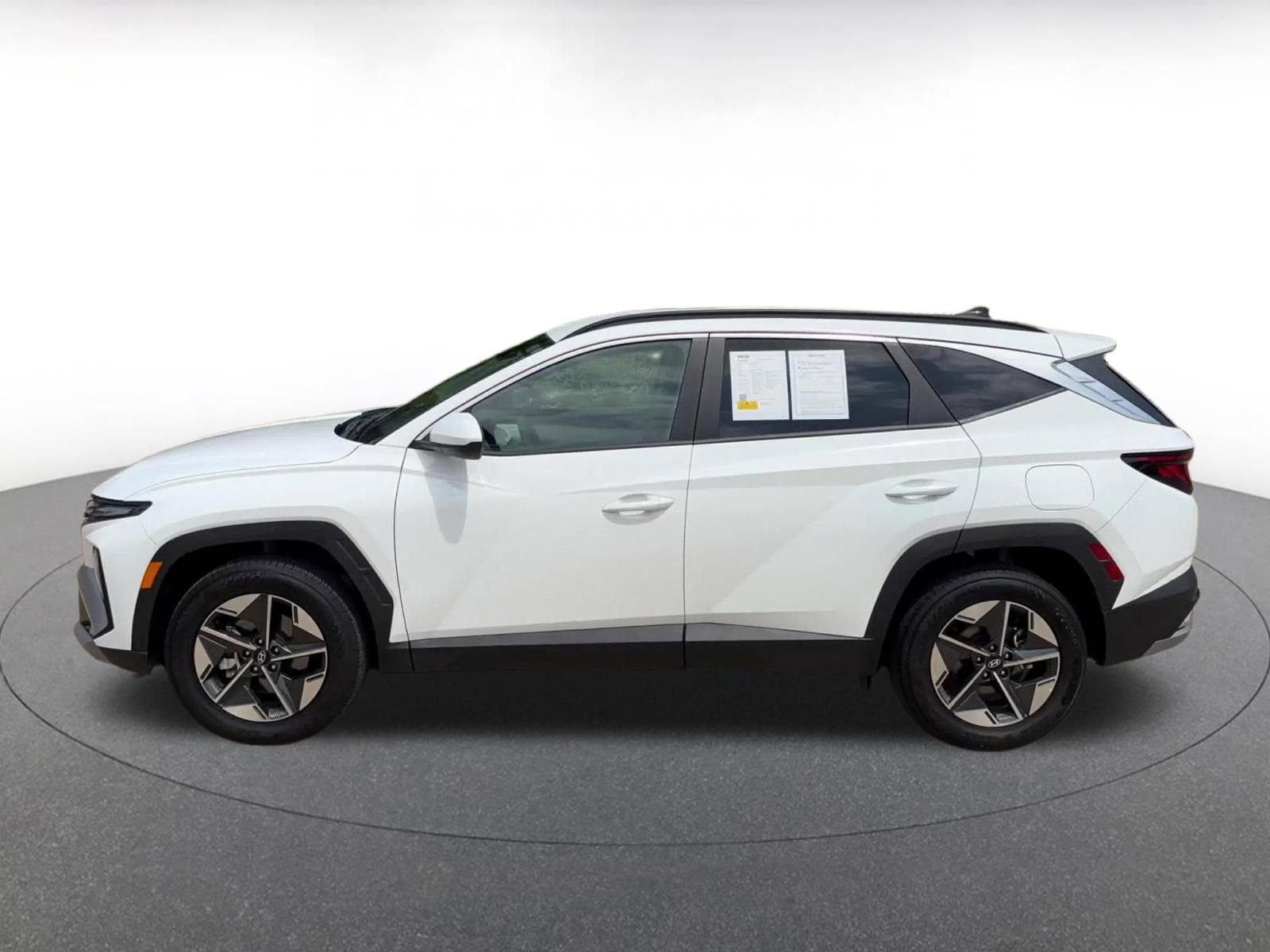 Used 2025 Hyundai Tucson SEL AWD/4WD image 9