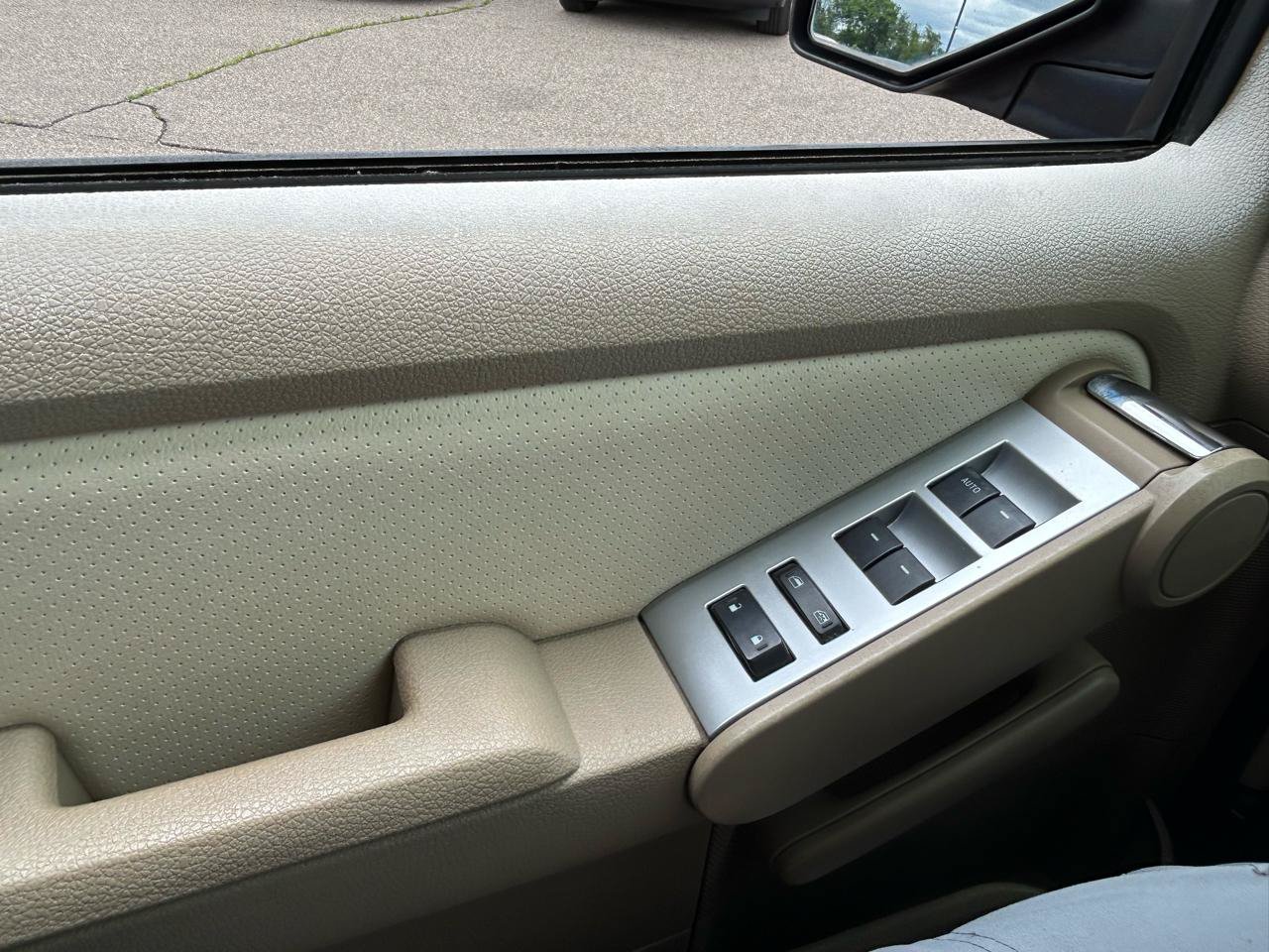Used 2007 Mercury Mountaineer AWD image 27