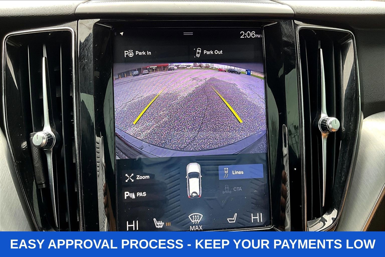 Used 2019 Volvo XC60 T5 Momentum w/ Premium Package image 17