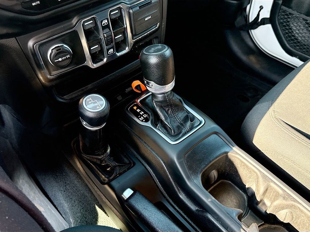 Used 2022 Jeep Wrangler Unlimited Sport image 18