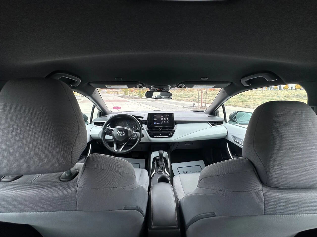 Used 2025 Toyota Corolla SE image 12