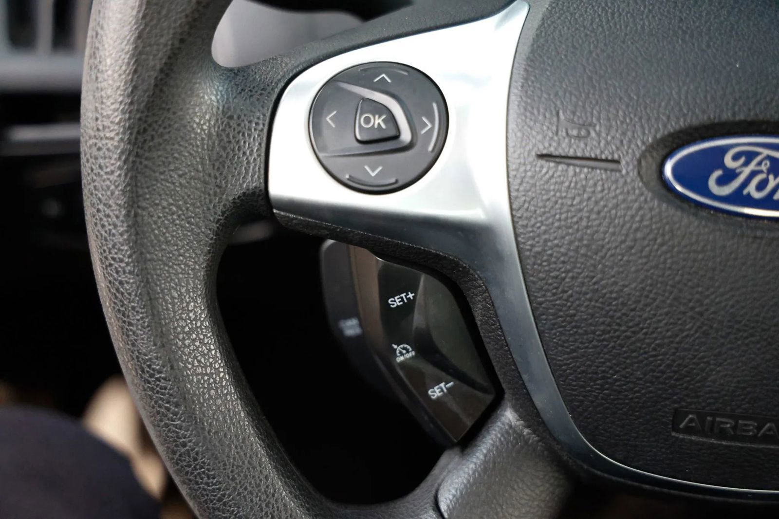 Used 2012 Ford Focus SE FWD image 25