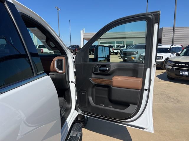 Used 2022 Chevrolet Silverado 2500 High Country w/ Safety Package II image 36