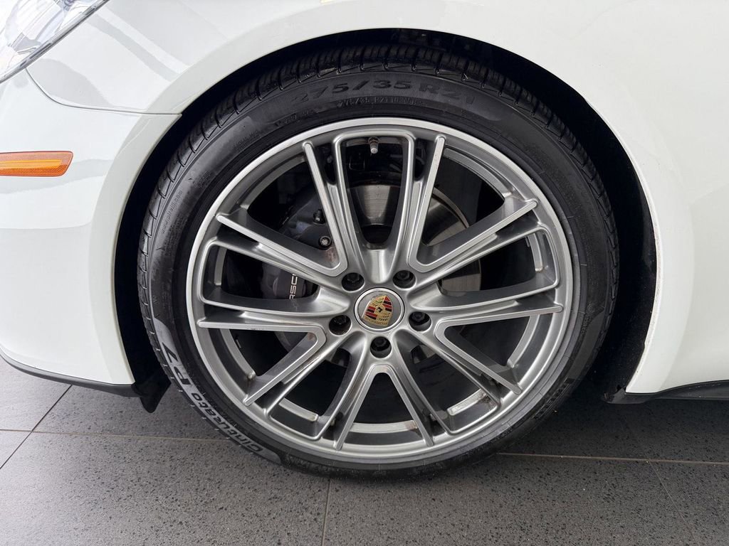 Used 2023 Porsche Panamera 4 Platinum Edition AWD/4WD image 10