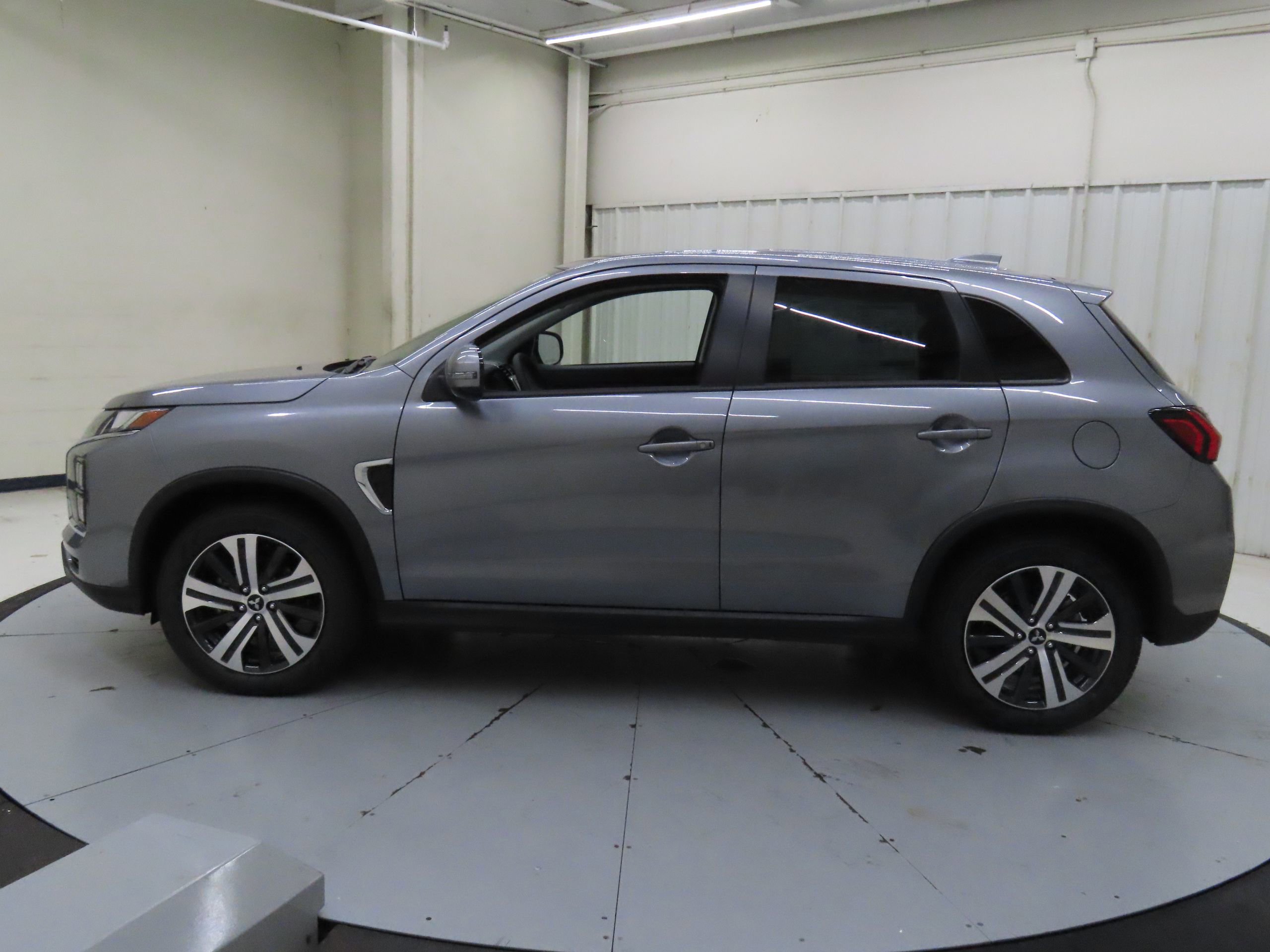 New 2025 Mitsubishi Outlander Sport SE image 6