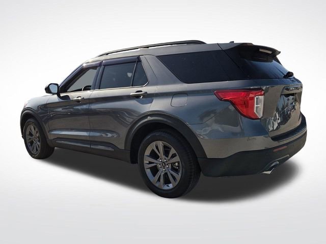 Certified 2022 Ford Explorer XLT w/ Equipment Group 202A image 7