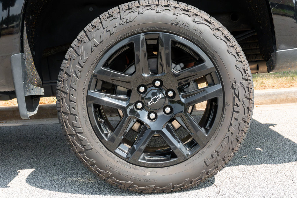 Used 2023 Chevrolet Silverado 1500 LT Trail Boss w/ LT Trail Boss Premium Package AWD/4WD image 15