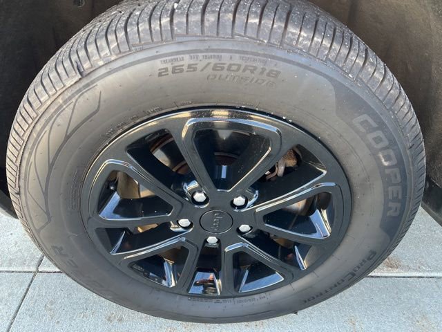 Used 2015 Jeep Grand Cherokee Limited image 9