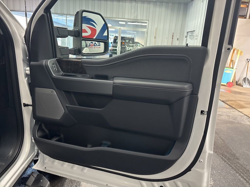 New 2026 Ford F250 Lariat w/ Black Appearance Package AWD/4WD image 40