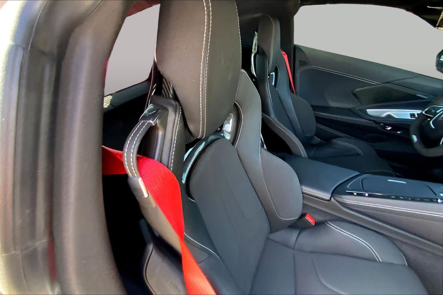Used 2024 Chevrolet Corvette Z06 RWD image 20