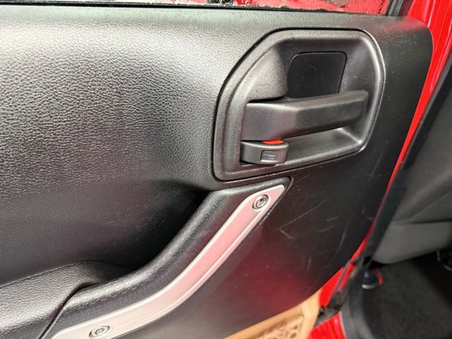 Used 2016 Jeep Wrangler Unlimited Sahara w/ Connectivity Group image 20