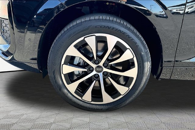 New 2026 Audi Q3 quattro 2.0T AWD/4WD image 8