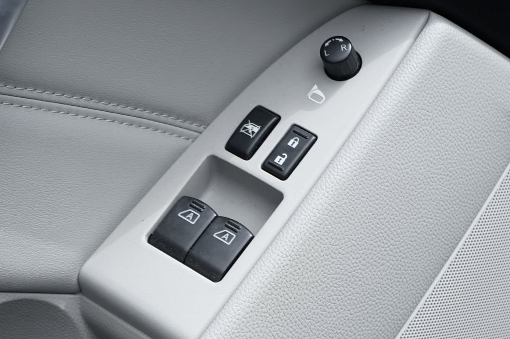 Used 2008 INFINITI G37 Journey w/ Premium Pkg RWD image 16