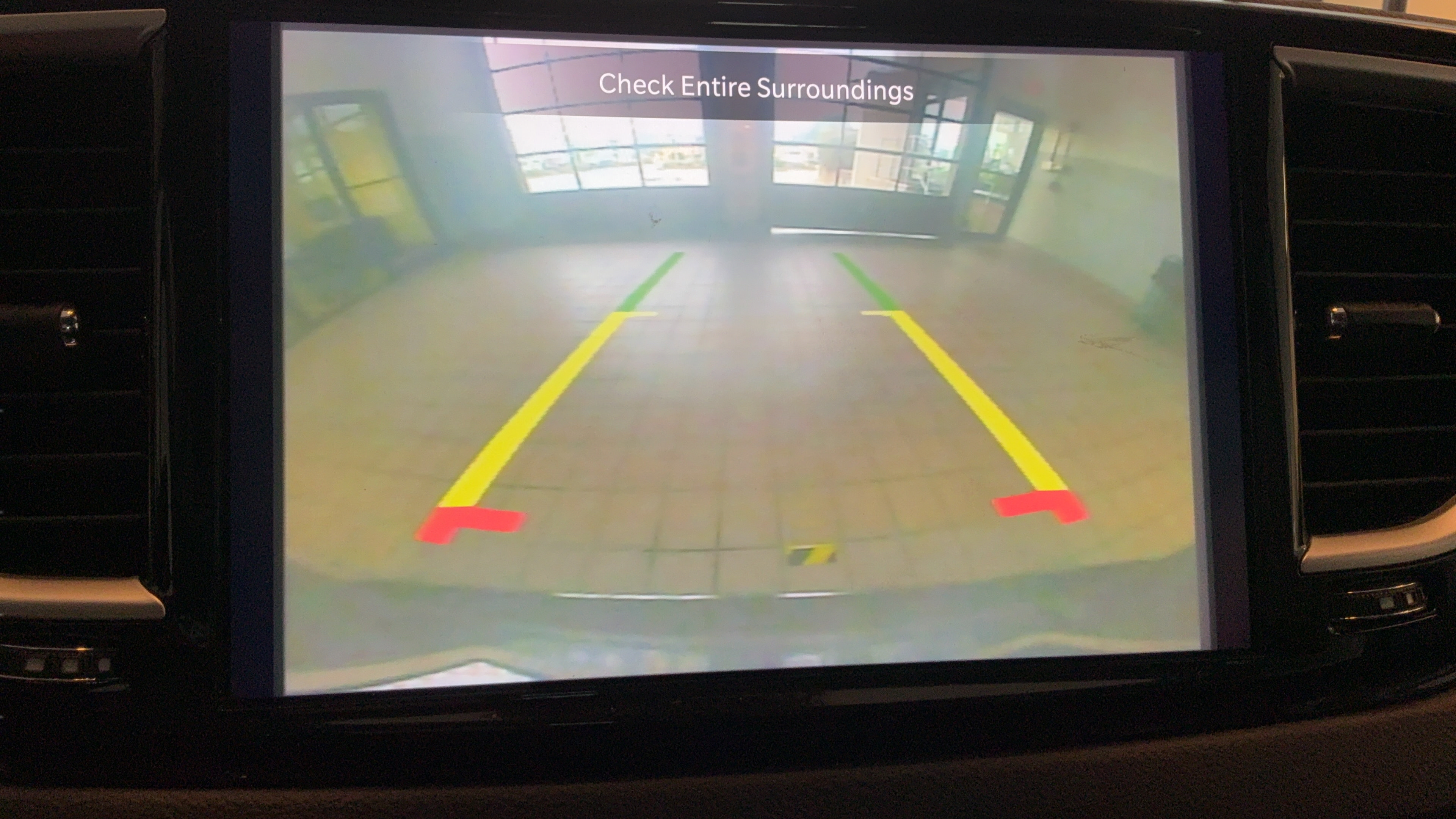 Used 2024 Chrysler Pacifica Touring-L FWD image 11