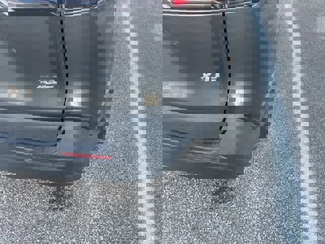 Used 2020 Toyota RAV4 XLE image 16