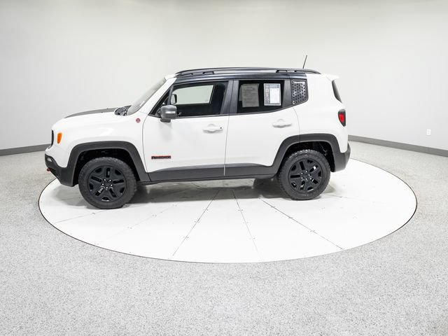 Used 2018 Jeep Renegade Trailhawk w/ Cold Weather Group II AWD/4WD image 32