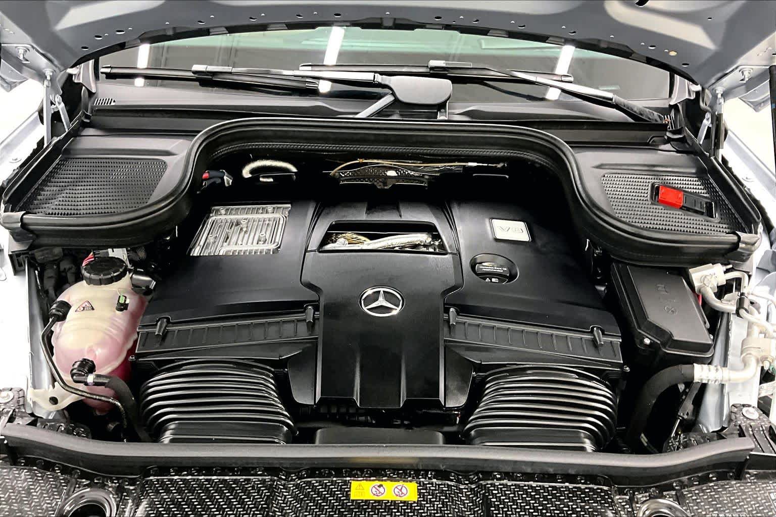 Used 2026 Mercedes-Benz GLS 580 4MATIC image 32