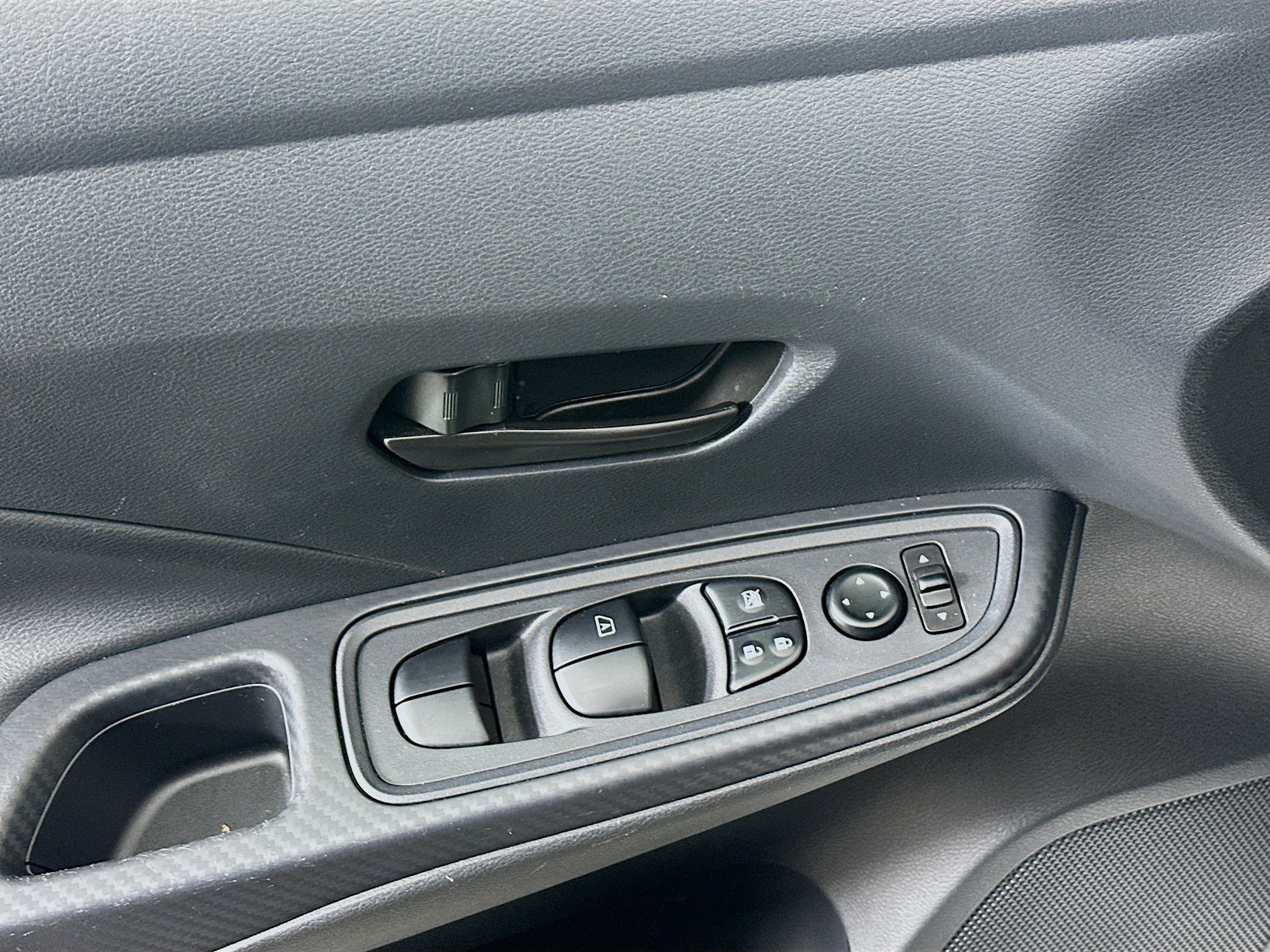 Used 2024 Nissan Versa S w/ S Plus Package image 15