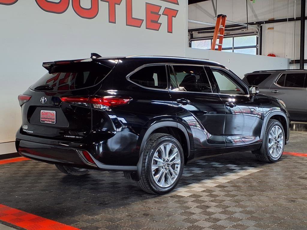 Used 2020 Toyota Highlander Limited image 8