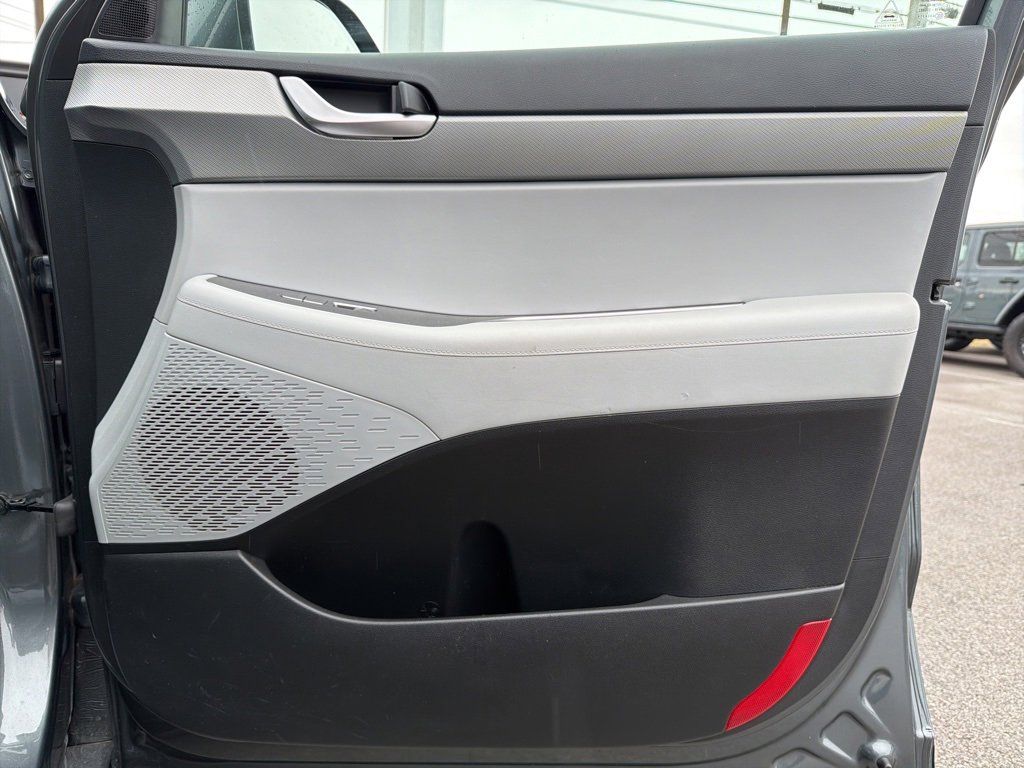 Used 2023 Hyundai Palisade SE image 29