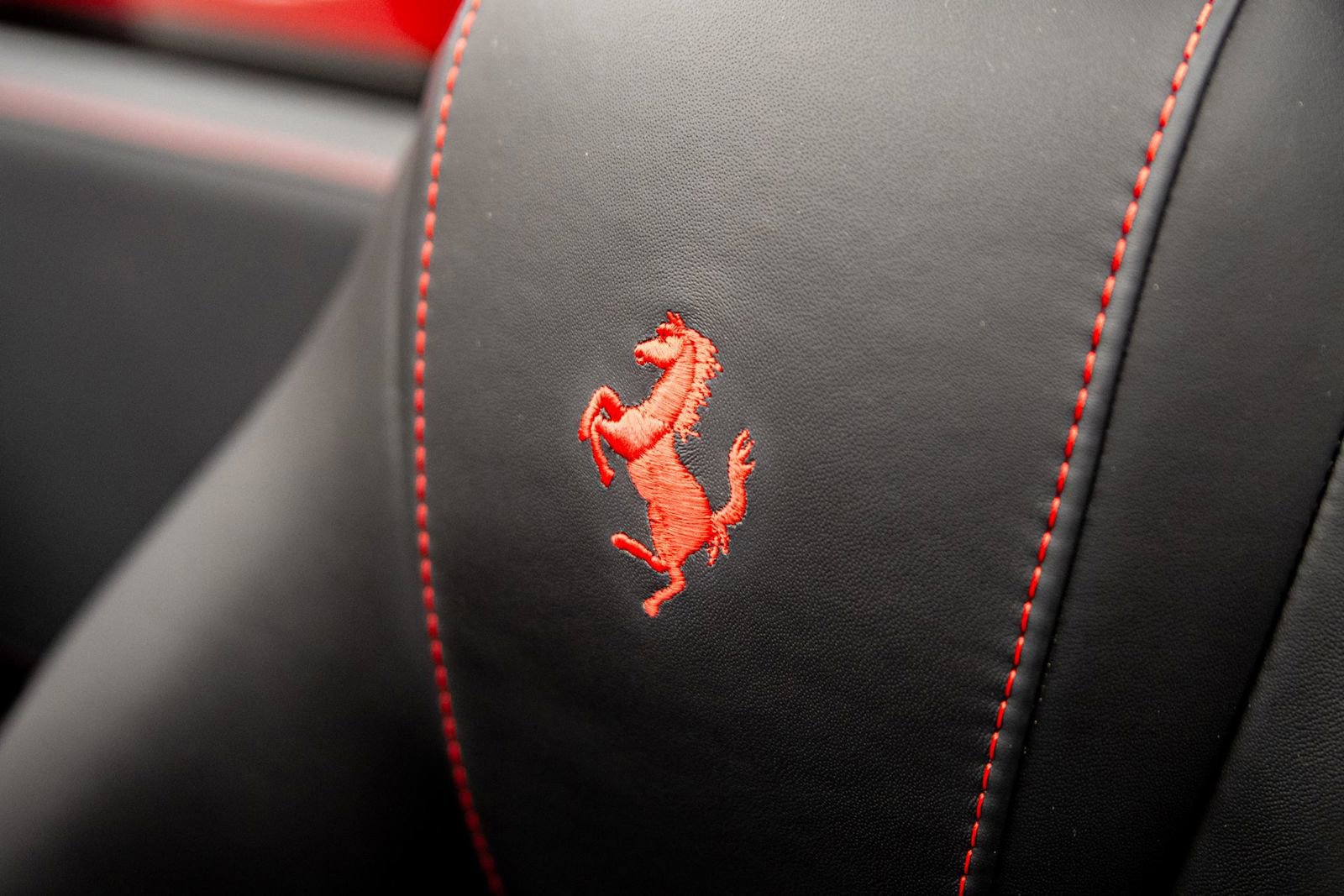 Used 2021 Ferrari F8 Tributo RWD image 36