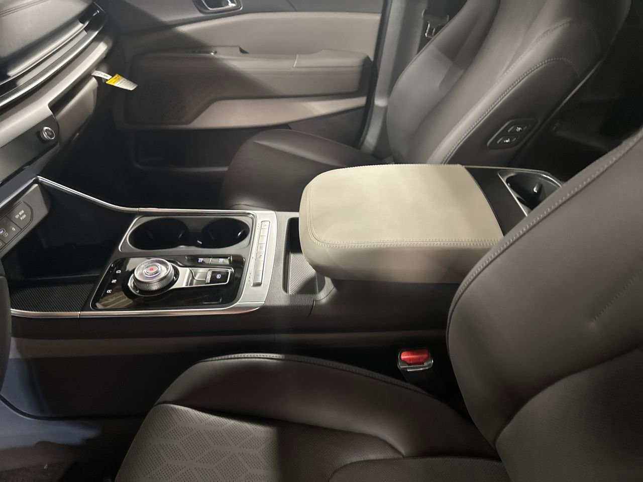 New 2026 Kia Carnival EX image 26