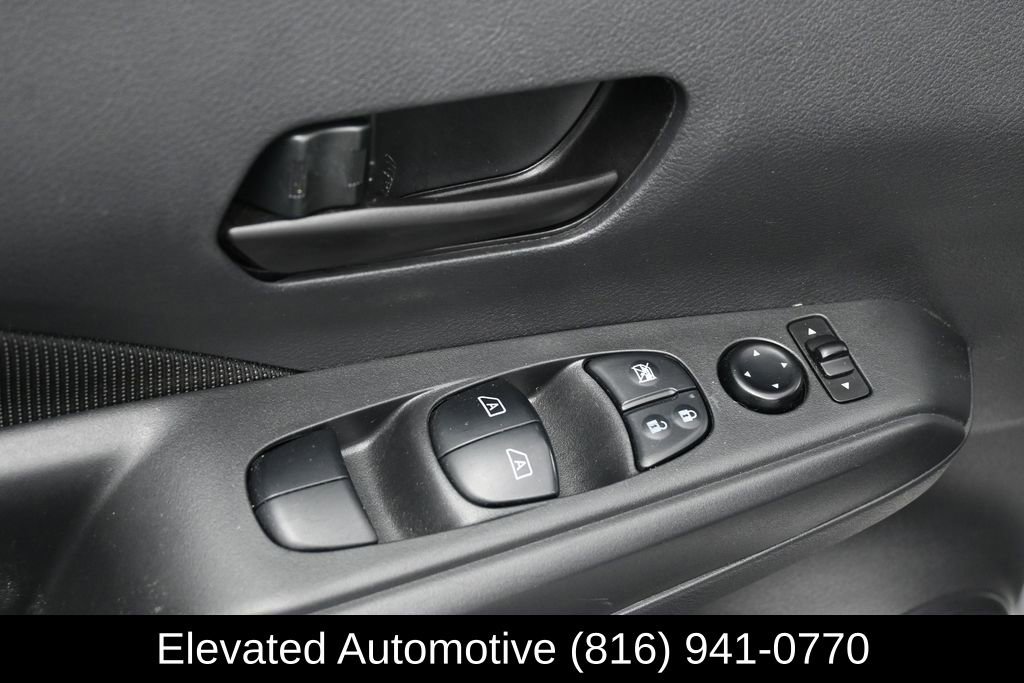 Used 2021 Nissan Kicks S FWD image 14