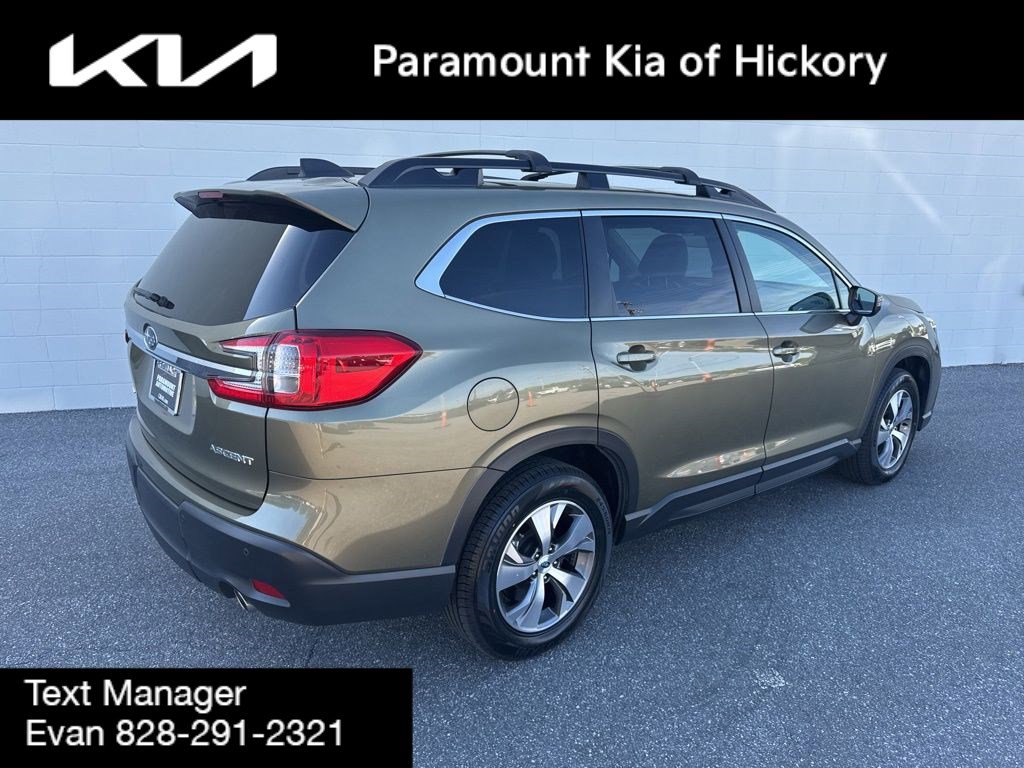 Used 2023 Subaru Ascent Premium w/ Convenience Package image 7