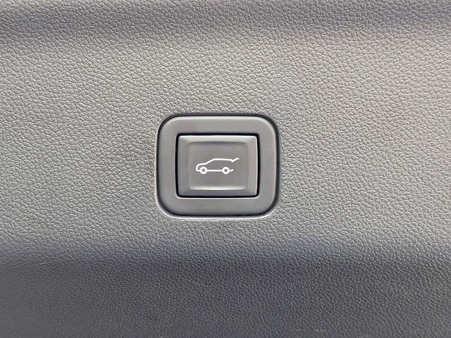 Certified 2024 Cadillac Escalade ESV V AWD/4WD image 13
