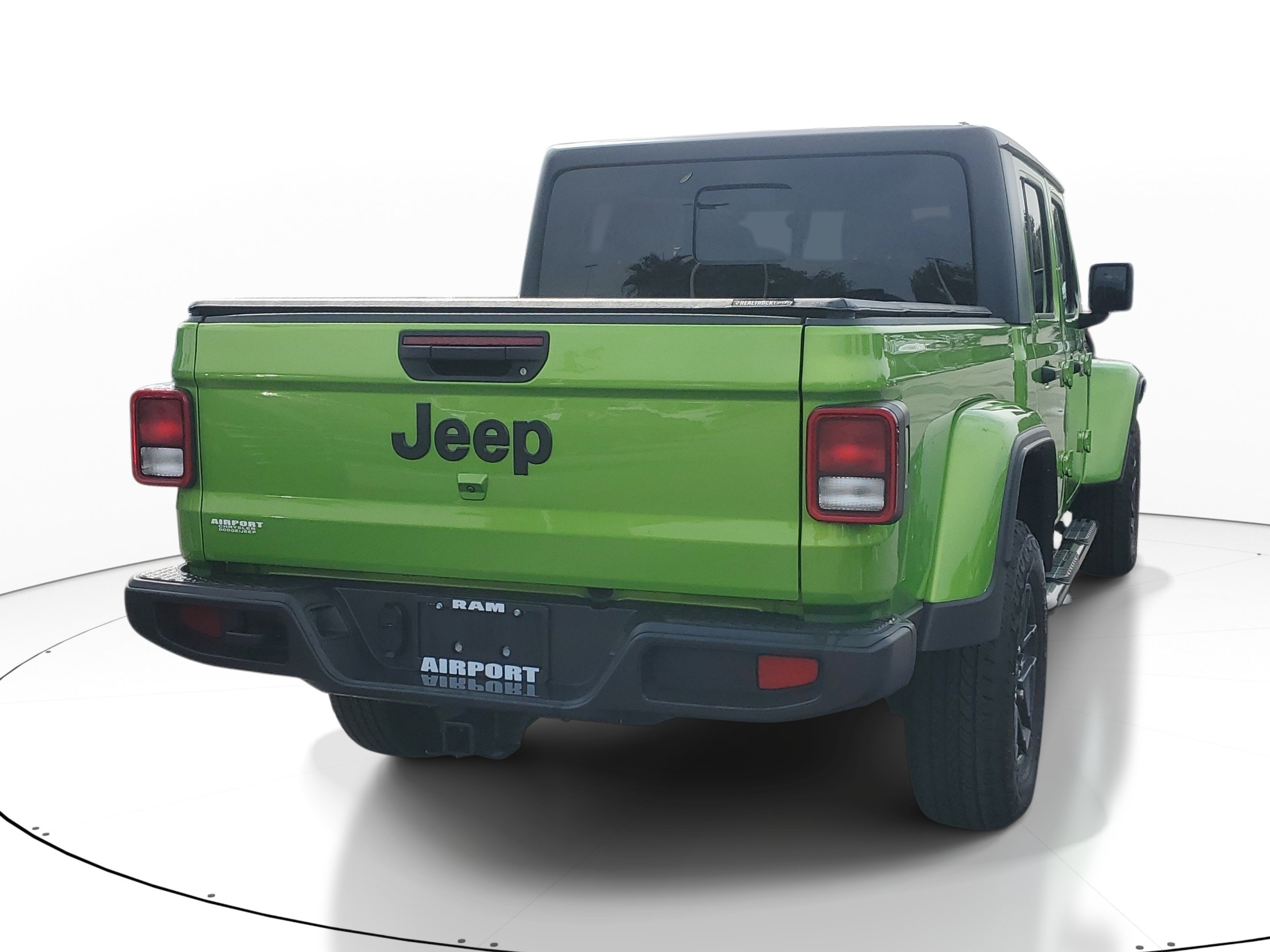 Used 2025 Jeep Gladiator Sport AWD/4WD image 6