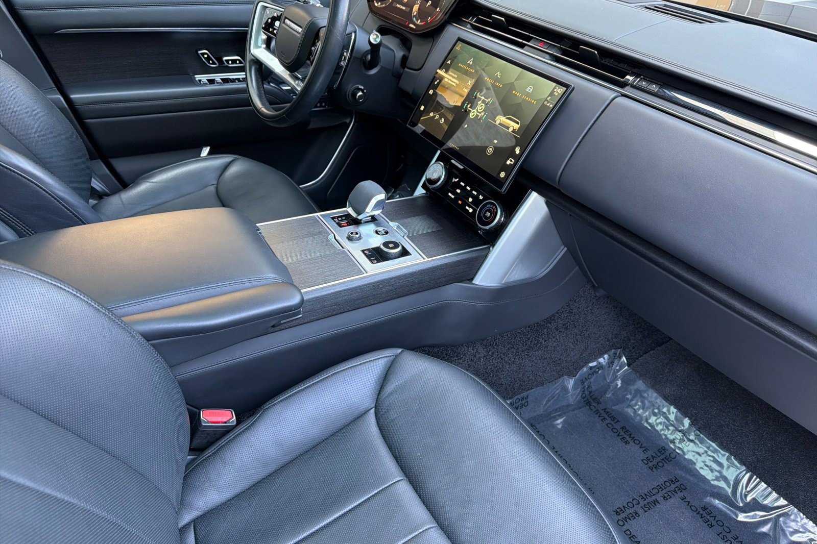 Used 2023 Land Rover Range Rover Long Wheelbase First Edition AWD/4WD image 33