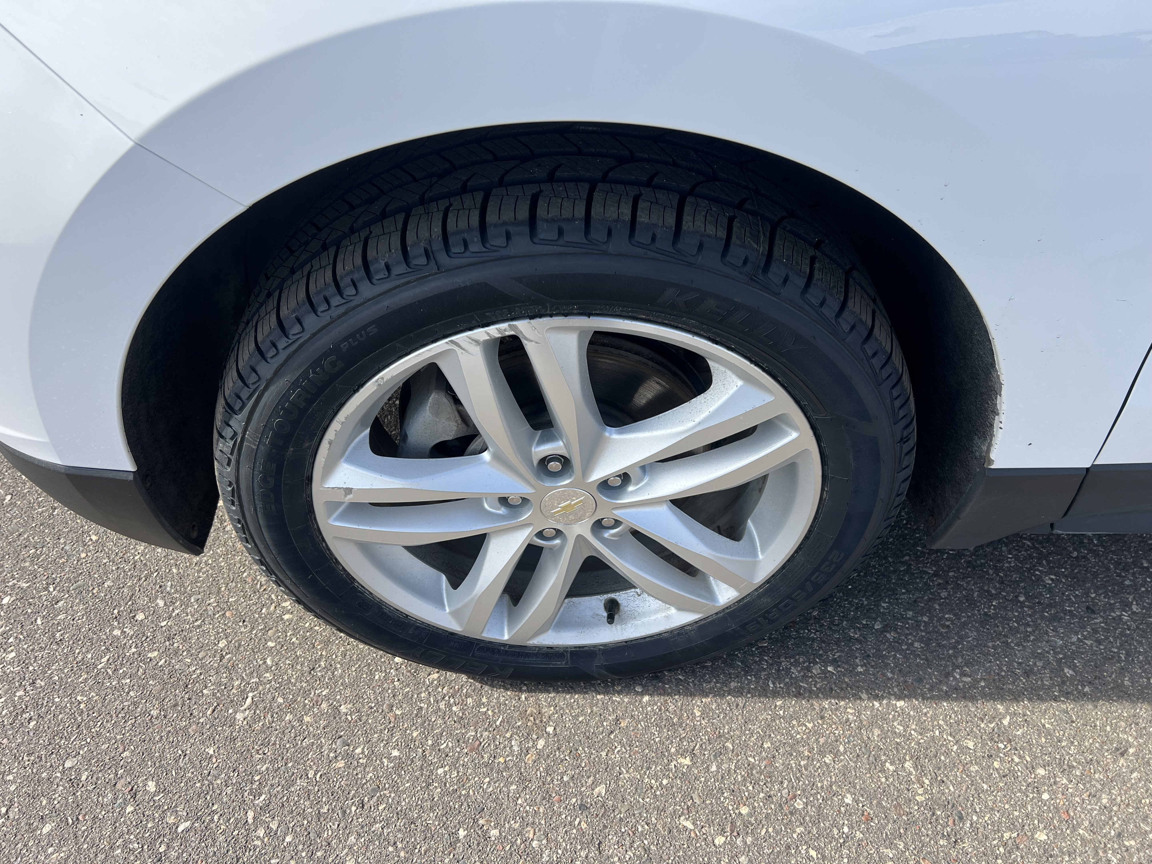 Used 2020 Chevrolet Equinox Premier image 4