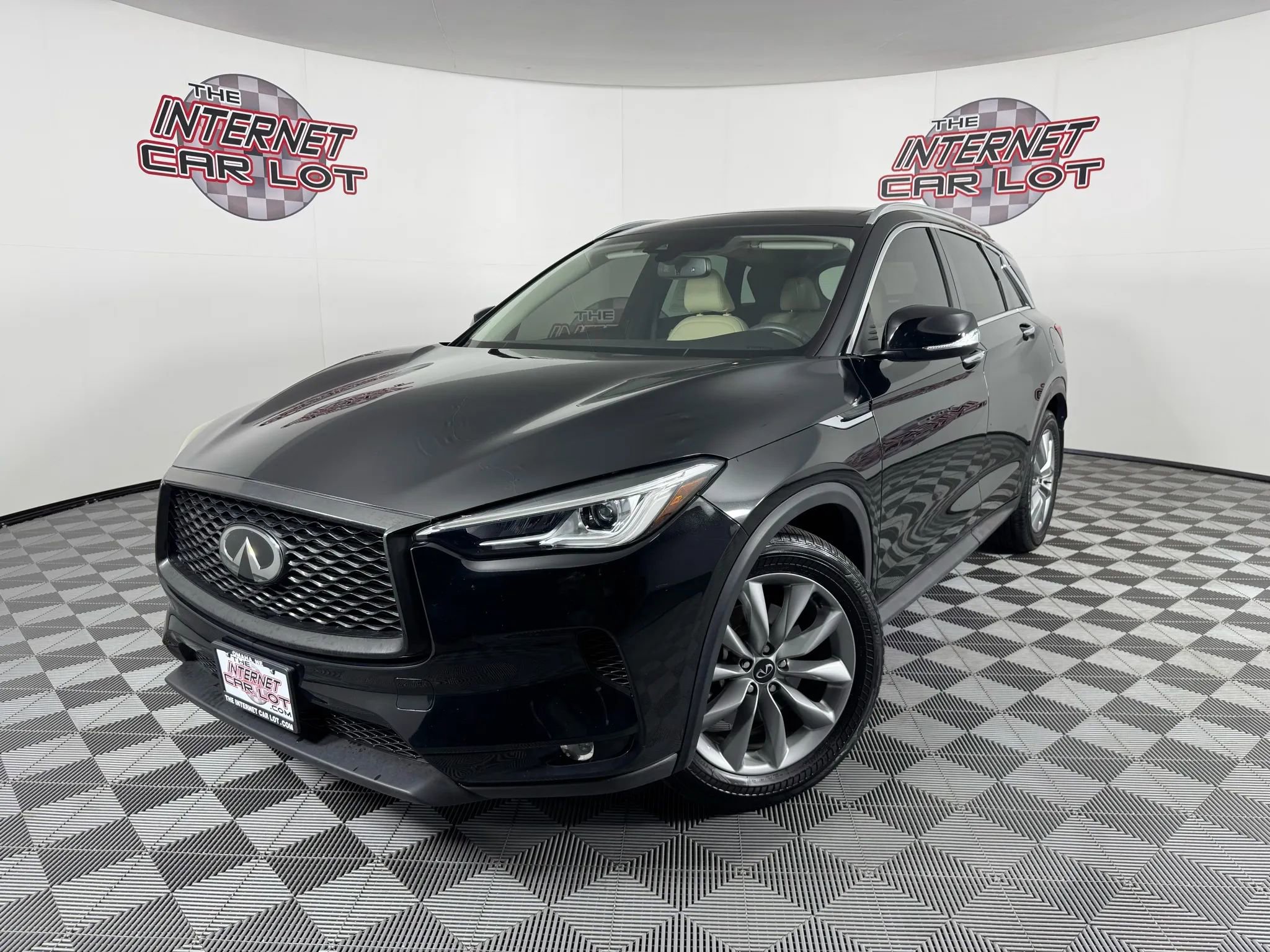 Used 2021 INFINITI QX50 Luxe w/ Cargo Package image 1