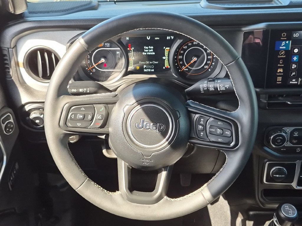 Used 2025 Jeep Wrangler Unlimited Sport AWD/4WD image 23
