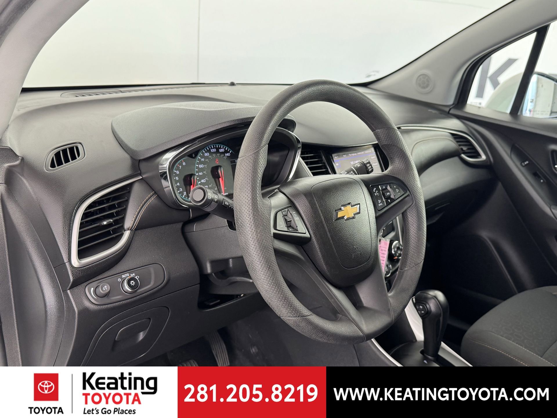 Used 2022 Chevrolet Trax LS w/ Tint and Cruise Package image 13