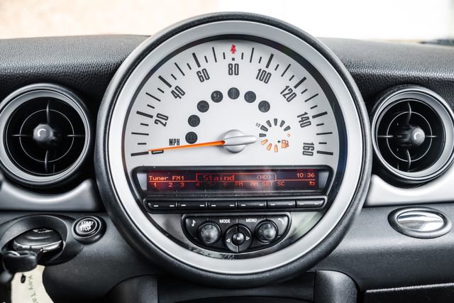 Used 2011 MINI Cooper Hardtop FWD image 9