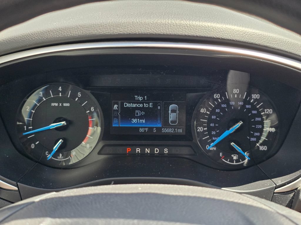Used 2015 Ford Fusion SE FWD image 17