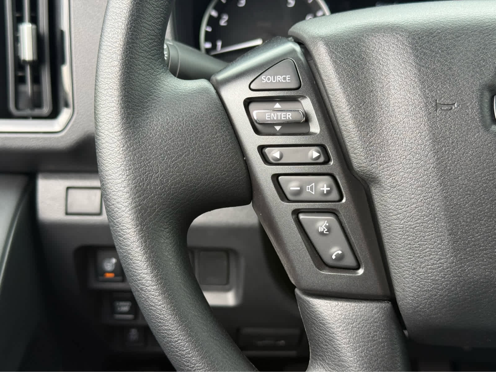 New 2026 Nissan Frontier SV AWD/4WD image 32