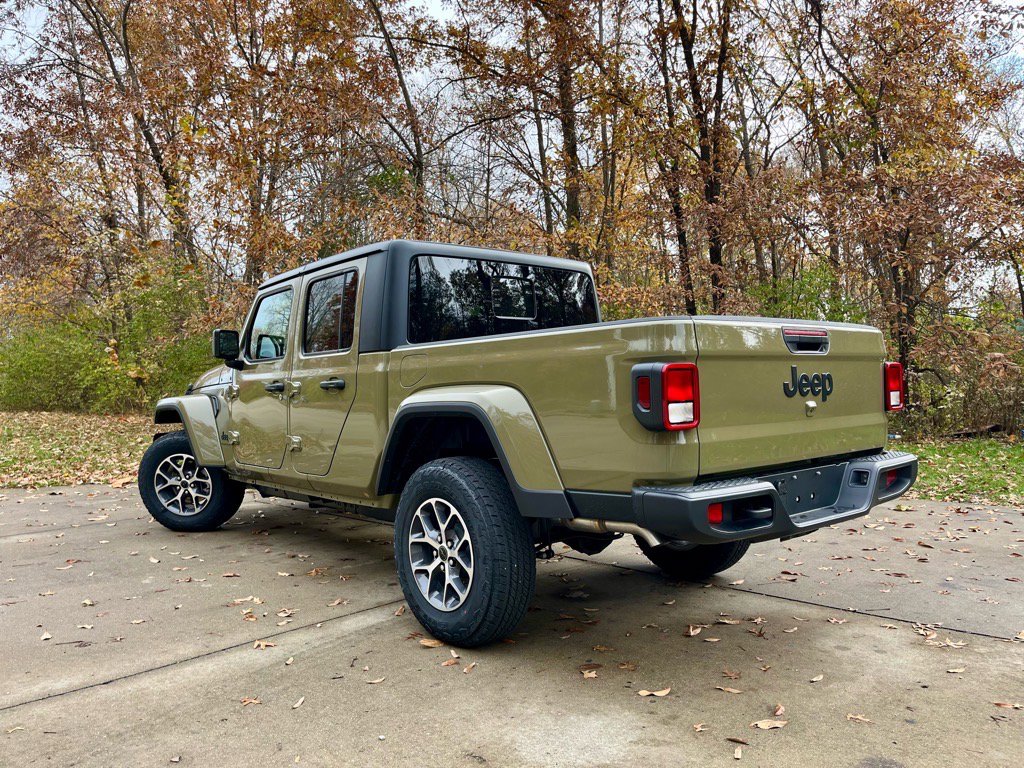 New 2026 Jeep Gladiator Sport image 7
