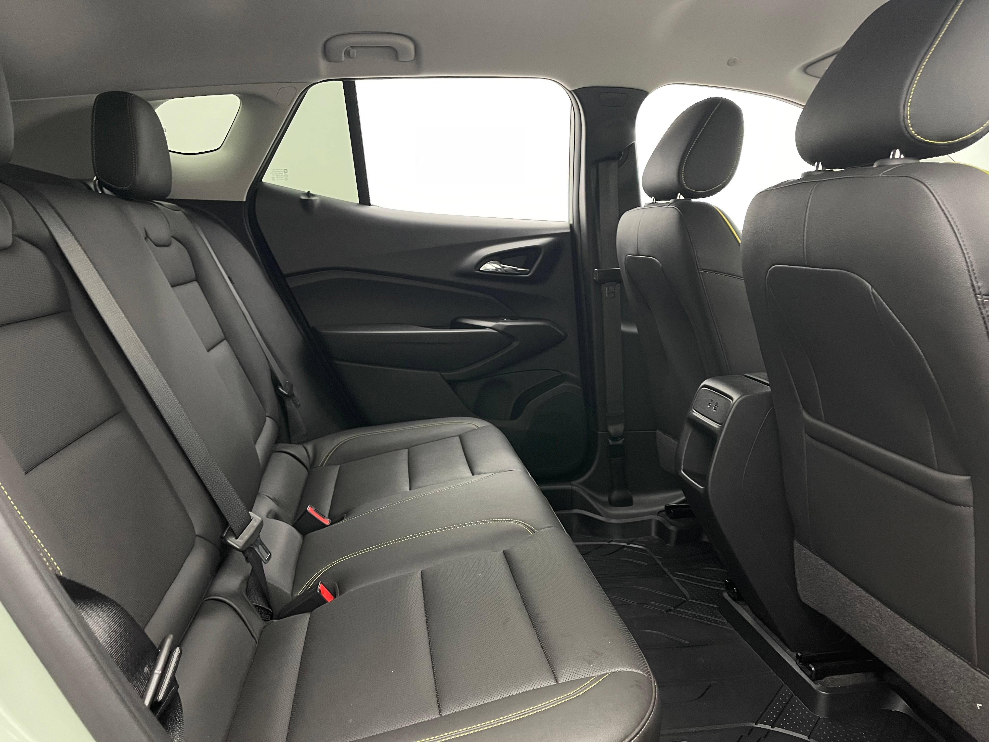 Used 2024 Chevrolet Trax ACTIV w/ Driver Confidence Package FWD image 35