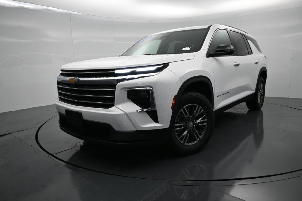 Used 2024 Chevrolet Traverse LT FWD image 9