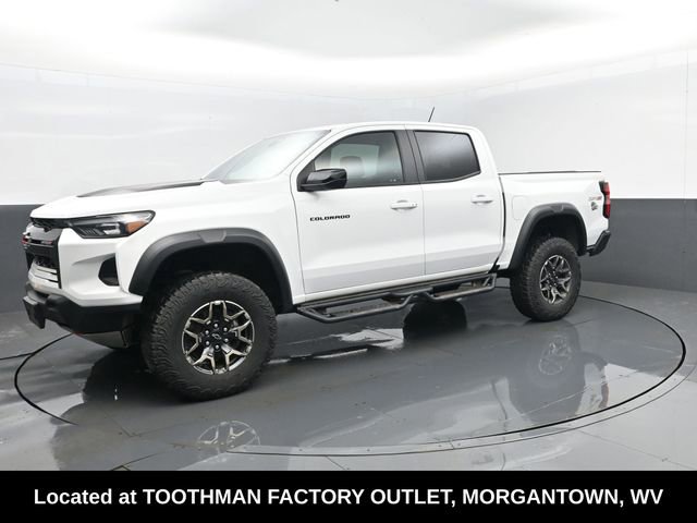 Used 2023 Chevrolet Colorado ZR2 AWD/4WD image 2