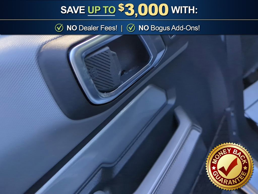 Used 2022 Ford Bronco Black Diamond image 16