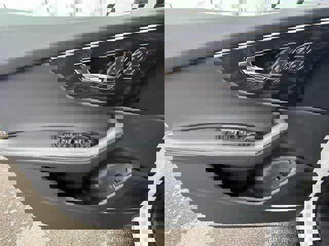 Used 2023 Audi Q8 Premium Plus w/ Premium Plus Package image 19